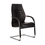 Chaises cantilever VITORO V noires avec accoudoirs et dossier capitonné de hjh OFFICE – vue à 360° (vue de trois quarts avant 40°)