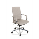 Siège de bureau de qualité professionnelle BESSONA beige avec accoudoirs et piètement à cinq roulettes de hjh OFFICE – vue à 360° (vue de trois quarts avant 40°)