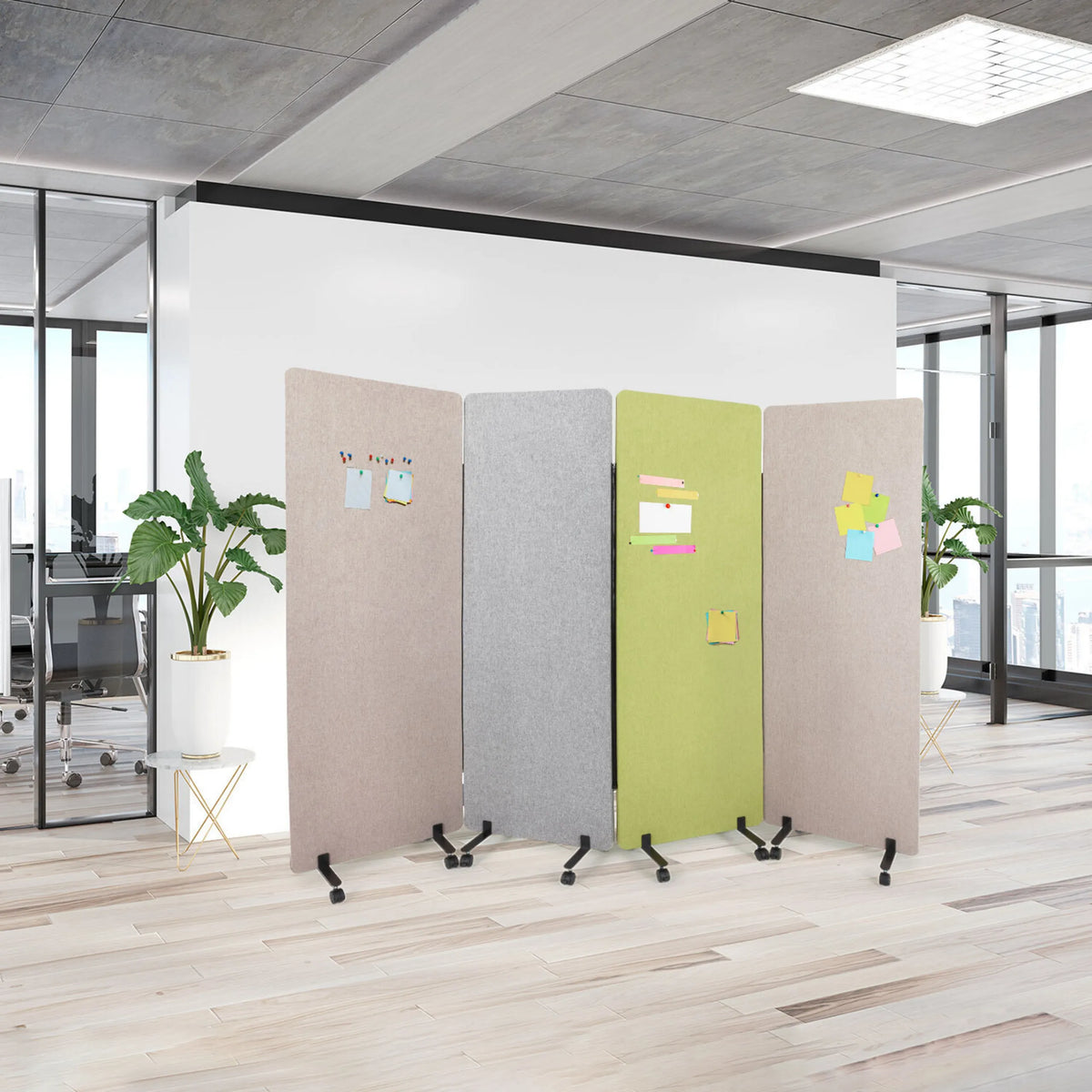 Cloisons de séparation mobiles FLEXMIUT en beige, gris foncé et vert clair sur roulettes avec notes de hjh OFFICE