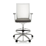 Chaise de comptoir ASPEN WORK W grise avec dossier en maille, repose-pieds et base à cinq roulettes de hjh OFFICE – vue à 360° (vue de face 0°)
