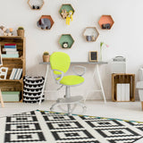 Chaise pivotante pour enfants KID COLOUR G1 en vert et gris avec accoudoirs et roulettes dans une chambre d'enfant de hjh OFFICE