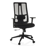 Siège de bureau de qualité professionnelle TRAMORE BASE noir avec dossier en maille et pied à cinq roulettes de hjh OFFICE – vue à 360° (vue de face 15°)
