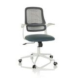 Siège de bureau à domicile MIKO W ECO gris avec dossier en maille et piètement blanc à cinq roulettes de hjh OFFICE – vue à 360° (vue de face 15°)