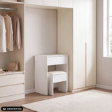 Coiffeuse Glamdesk blanche avec tabouret dans une niche d'armoire de hjh LIVING (image générée par IA)