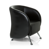 Fauteuil rembourré noir ST. LUCIA avec pieds en métal brillants de hjh OFFICE – vue à 360° (vue de trois quarts avant 60°)