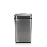 Silberner Sensor-Mülleimer CLEAN IV mit glänzender Oberfläche und schwarzem Boden von hjh OFFICE – 360-Grad-Ansicht (Frontansicht 0°)