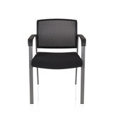 Chaise à quatre pieds MEET noire avec dossier en maille et accoudoirs de hjh OFFICE – vue à 360° (vue de face 0°)