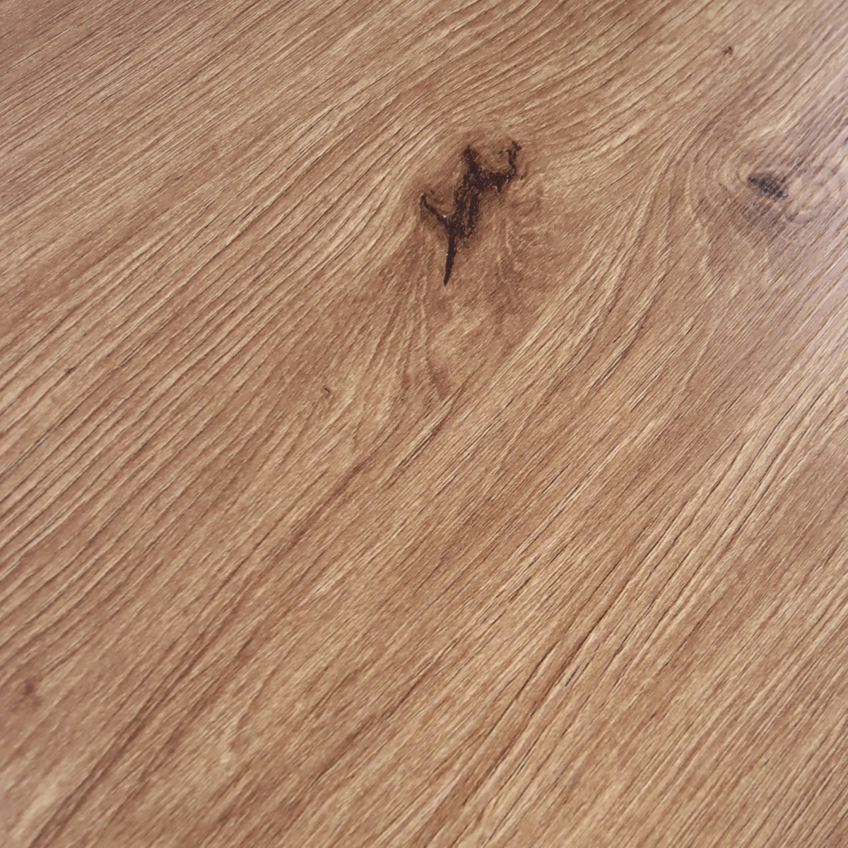 Surface en bois de chêne du bureau Easy Up3 avec veinage naturel et nœud de hjh LIVING