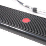 Zone d'impression rouge sur la surface noire nervurée du repose-pieds PODI IV de hjh OFFICE