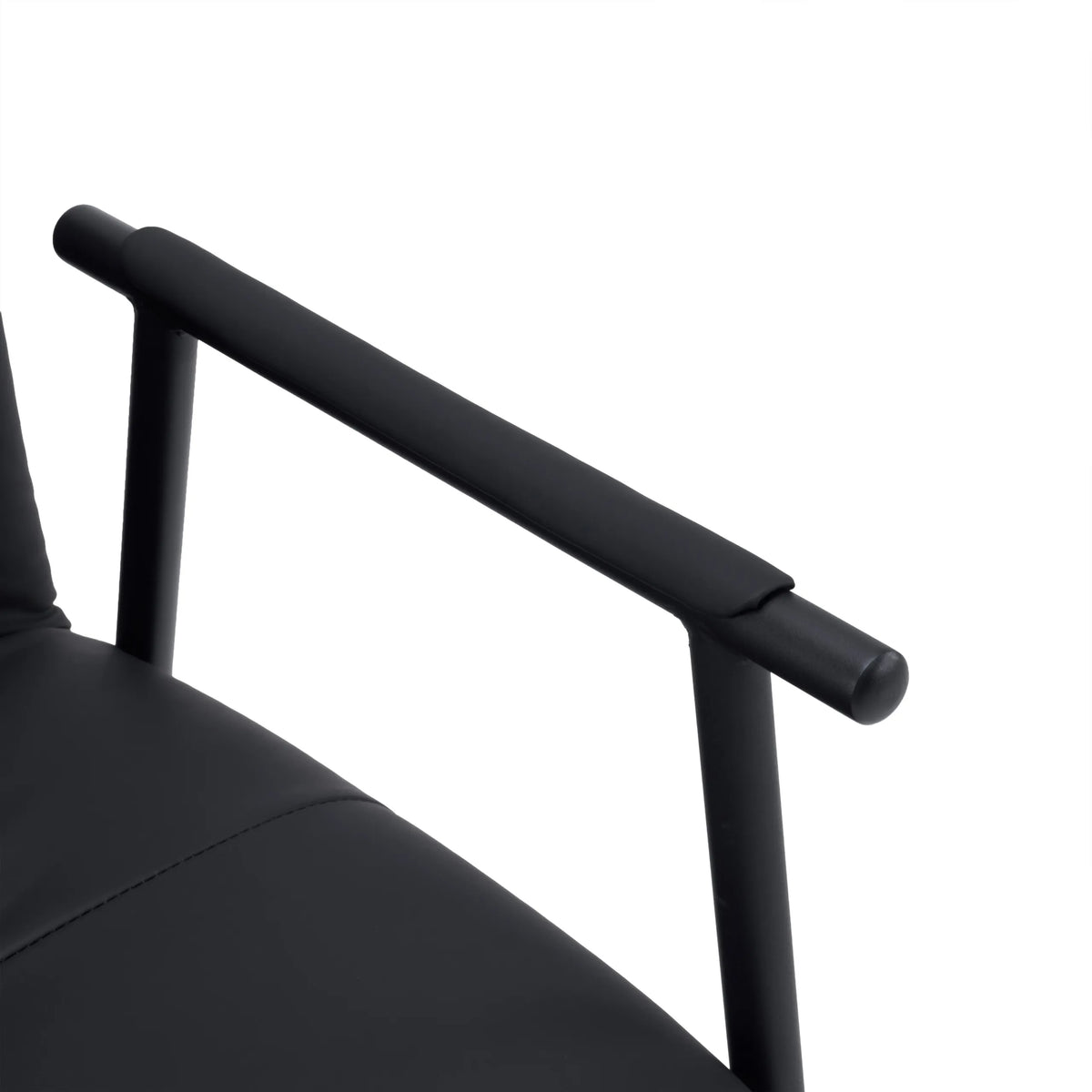 Accoudoir en similicuir noir de la chaise rembourrée Lifea Flex de hjh LIVING
