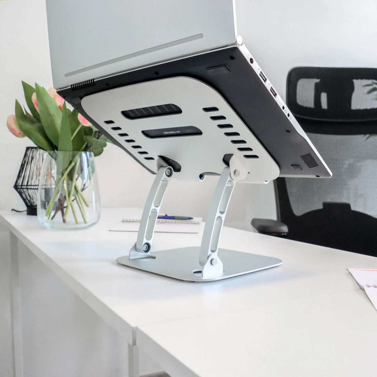 Pied argenté du Support pour ordinateur portable LAPTOP STAND de hjh OFFICE
