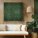 Tapis végétal vert LEAFLUXE 1 en élément mural carré au-dessus d'un canapé clair de hjh LIVING