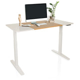Bureau réglable en hauteur électriquement STAND T3 en blanc et chêne avec moniteur et accessoires de hjh OFFICE