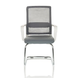 Chaise cantilever VISITER W grise avec dossier en maille, accoudoirs et structure chromée de hjh OFFICE – vue à 360° (vue de face 0°)
