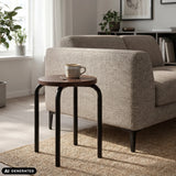 Tabouret ALRANDA en noir et noyer avec une tasse sur la surface de hjh LIVING