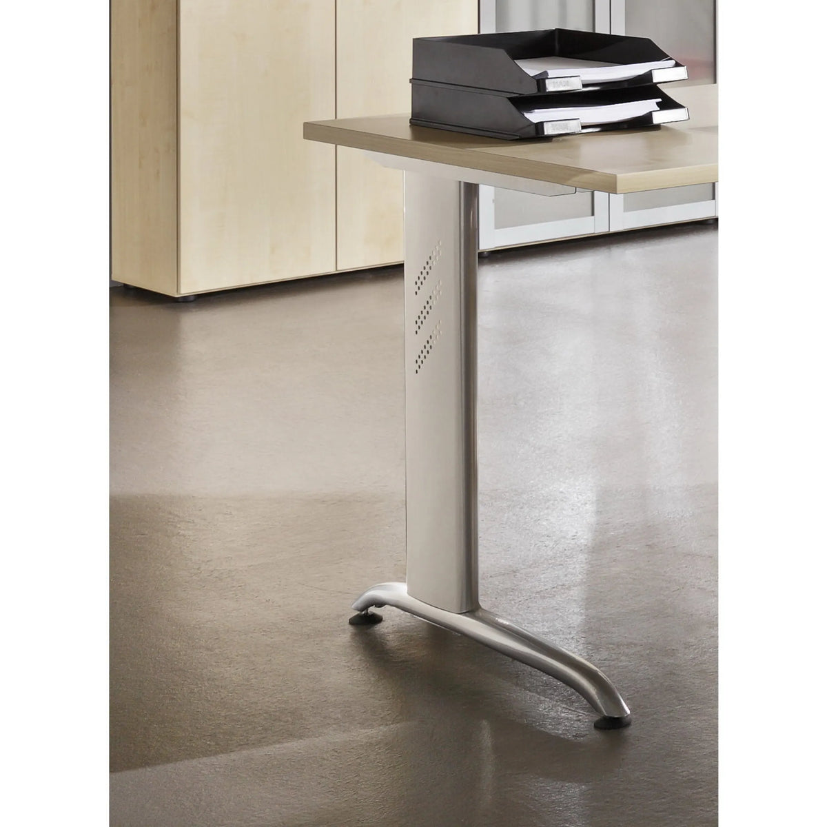 Pied de table en métal avec base en étoile pour le bureau BELA 8 S de hjh OFFICE PRO
