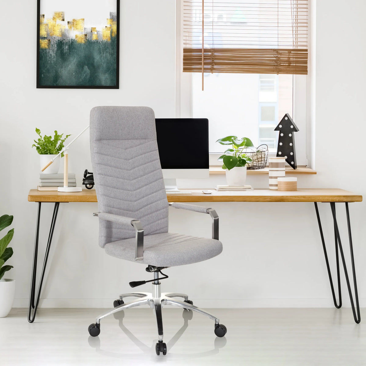 Siège de bureau à domicile SARANTO PLUS en gris clair avec accoudoirs et piètement à roulettes de hjh OFFICE