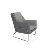 Fauteuil rembourré LAGUN gris clair avec des accents gris foncé et des pieds en métal de hjh OFFICE – vue à 360° (vue de trois quarts avant 60°)