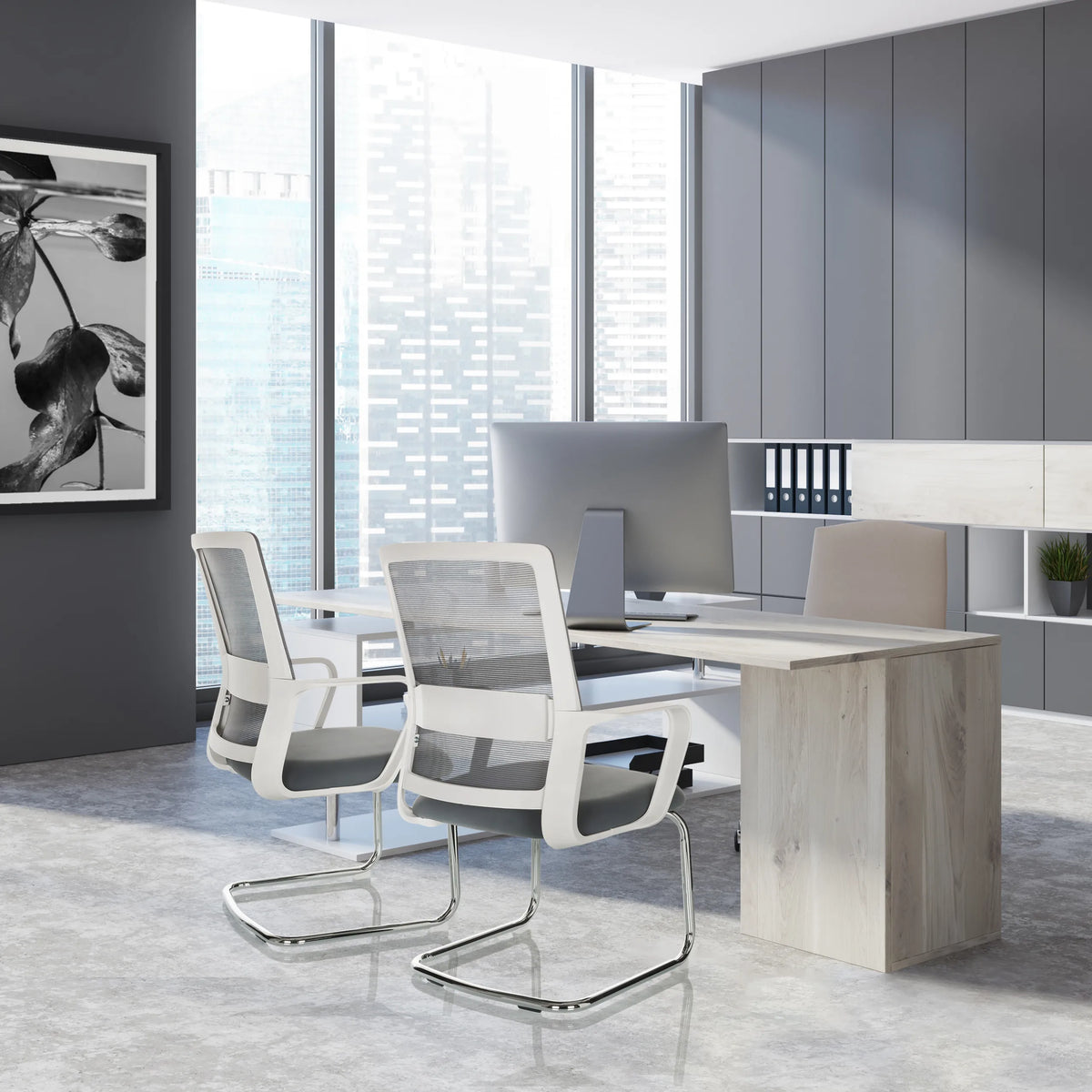 Deux chaises cantilever VISITER W grises avec dossier en maille et piètement luge chromé de hjh OFFICE