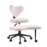 Chaise de bureau Asanasit avec revêtement bouclé blanc, dossier incurvé et piètement noir à roulettes de hjh LIVING