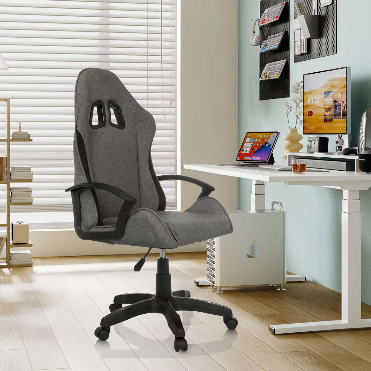 Fauteuil Gamer GAMEBREAKER W01 en gris-noir avec ouvertures intégrées pour l'appui-tête de MyBuero