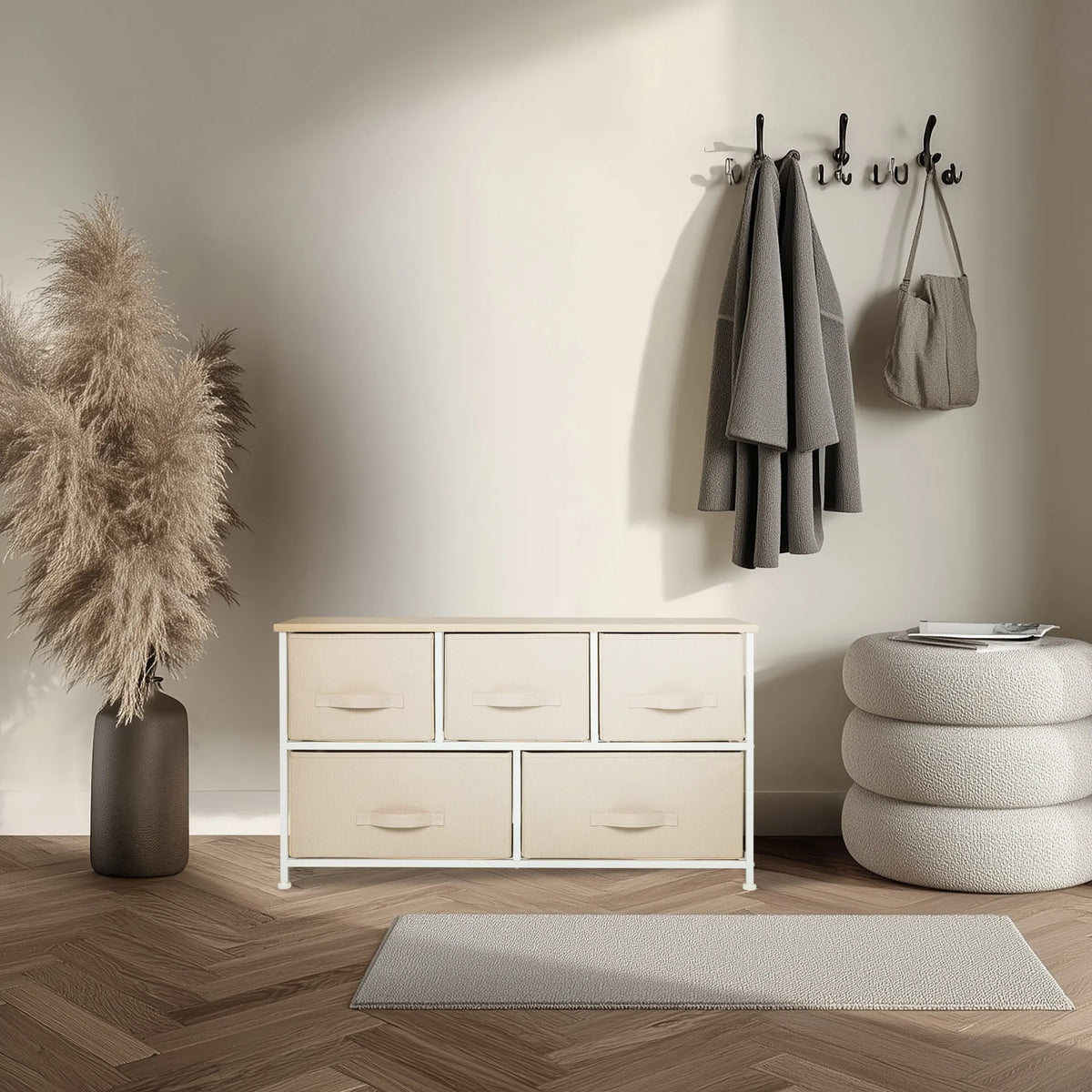 Commode beige FOLDAR avec cinq tiroirs en tissu et structure blanche de hjh LIVING