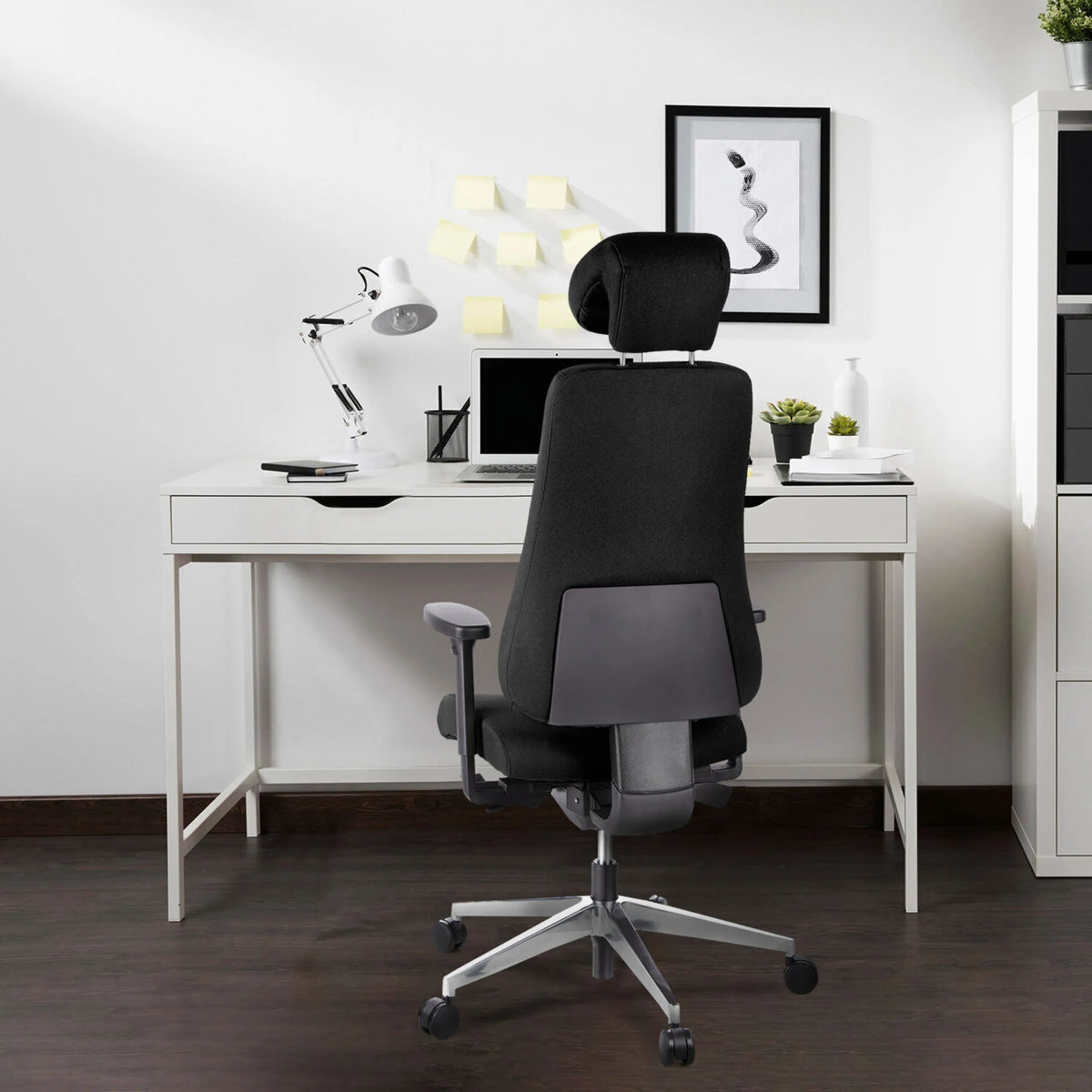 Vue arrière du Siège de bureau de qualité professionnelle PRO-TEC 400 en noir avec appui-tête et accoudoirs de hjh OFFICE