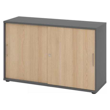 Armoire à portes coulissantes BETA S 1752S en graphite et chêne avec deux poignées en métal de hjh OFFICE PRO