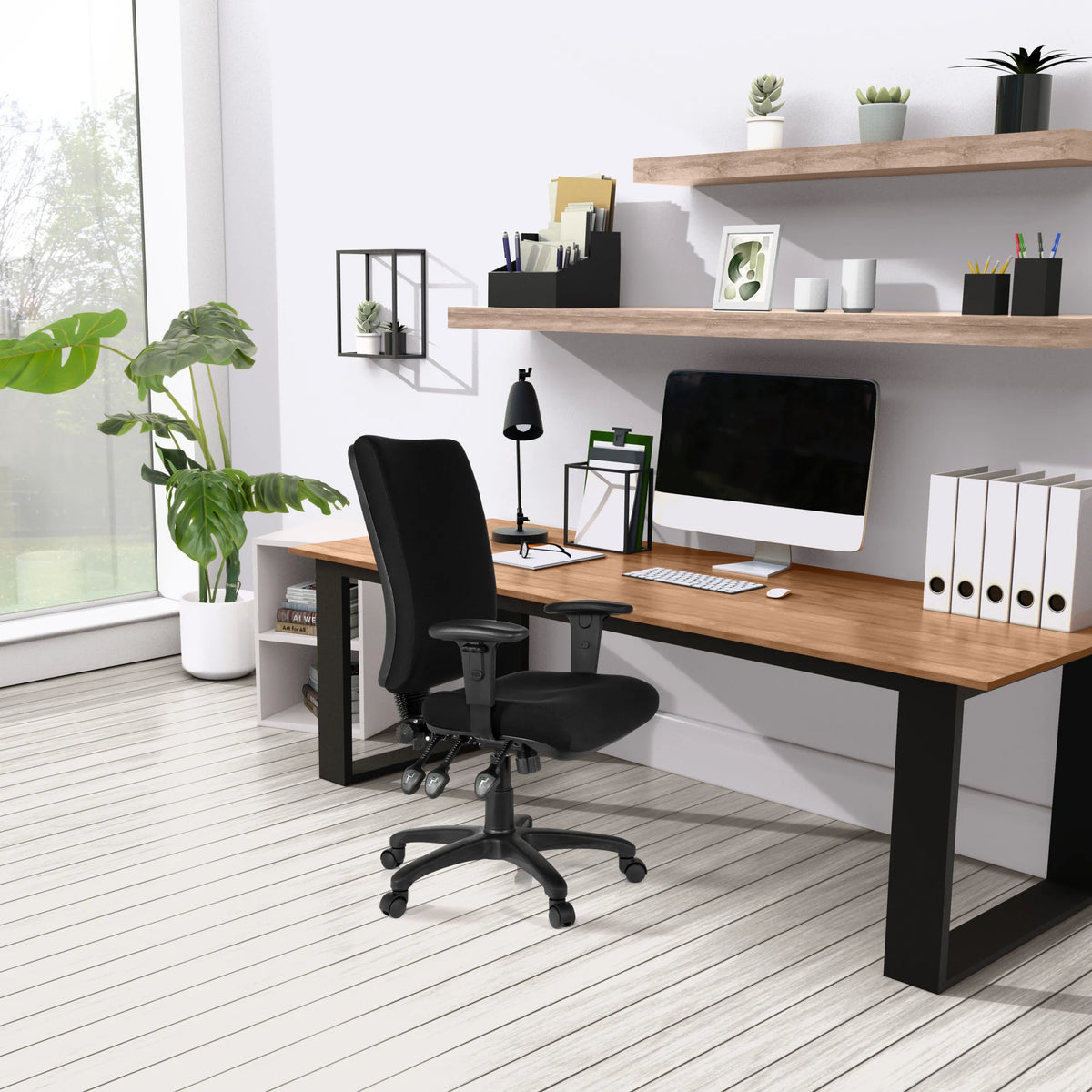 Siège de bureau de qualité professionnelle ZENIT HIGH noir avec accoudoirs réglables et roulettes de hjh OFFICE