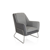 Fauteuil rembourré LAGUN gris clair avec des accents gris foncé et des pieds en métal de hjh OFFICE – vue à 360° (vue de trois quarts avant 40°)