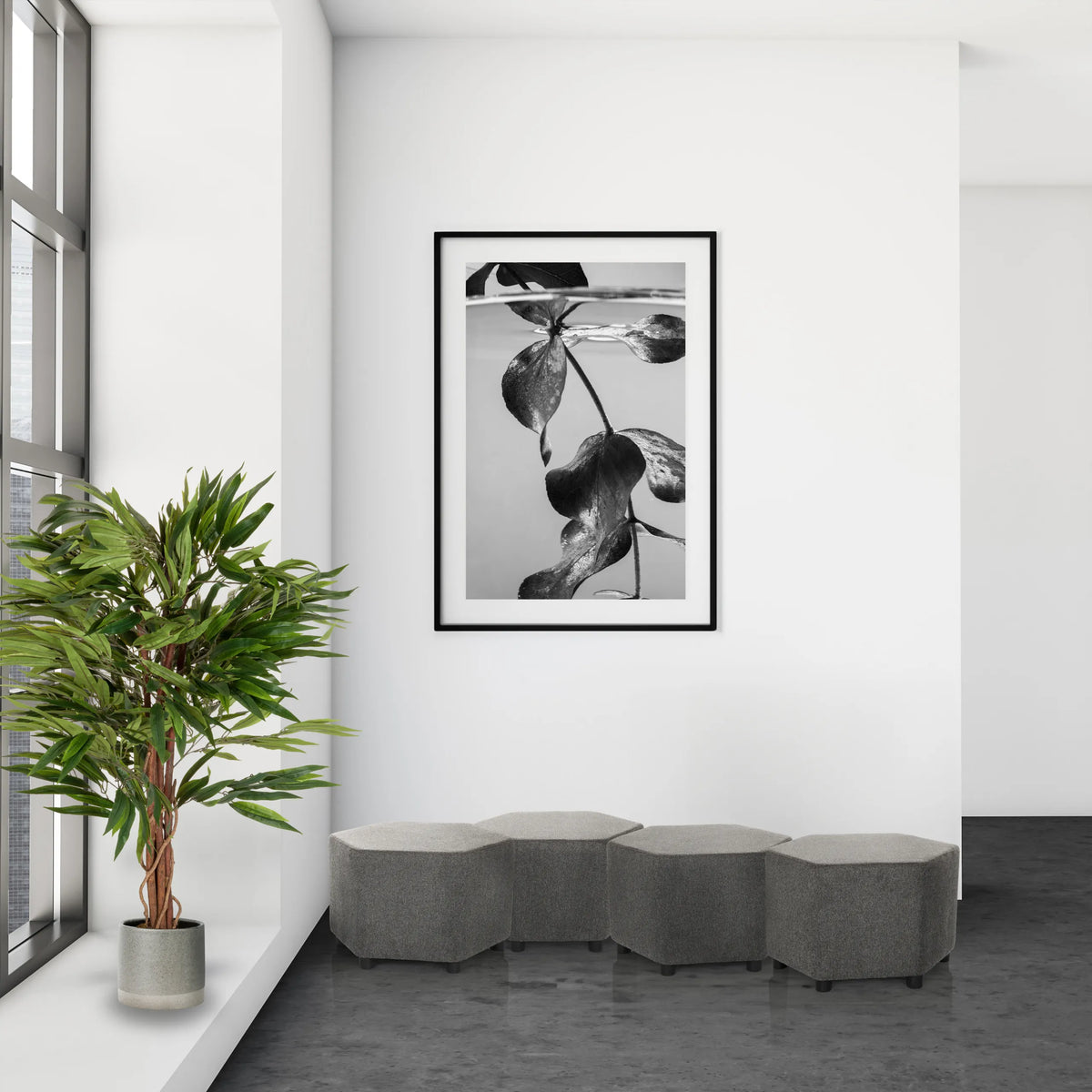 Quatre tabourets rembourrés BAREO hexagonaux gris disposés en ligne de hjh OFFICE