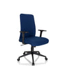 Siège de bureau à domicile COSIO I avec revêtement en tissu bleu, accoudoirs noirs et roulettes de hjh OFFICE