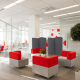 Cloisons de séparation grises FLEXMIUT EL comme séparateurs de pièce dans un bureau moderne de hjh OFFICE