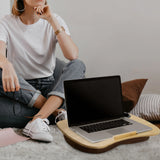 Support pour ordinateur portable COMFILAP I en bois brun avec un ordinateur portable de hjh OFFICE posé dessus