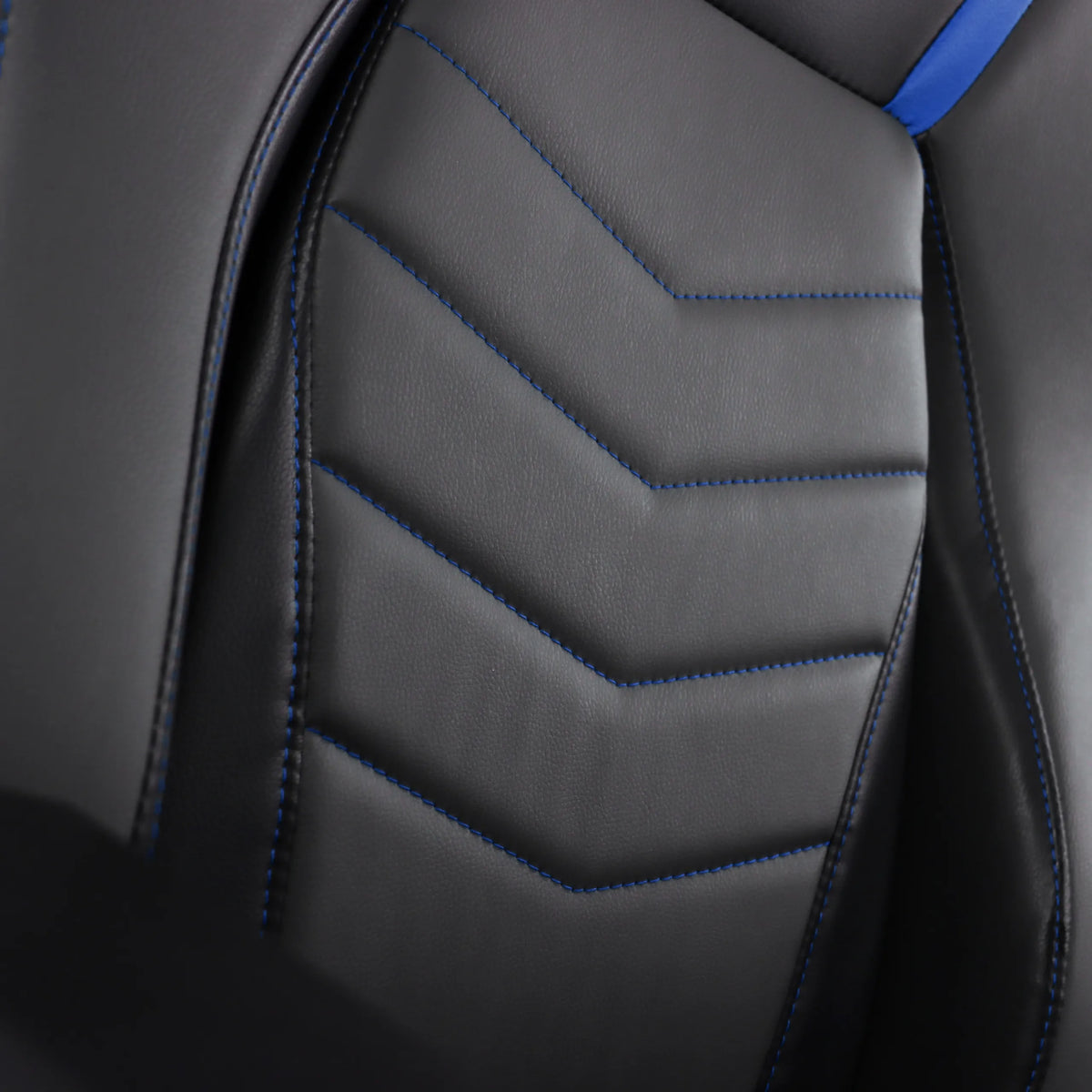 Similicuir gris avec surpiqûres bleues et motif matelassé du Fauteuil Gamer GAMEBREAKER POLARYS I de hjh OFFICE