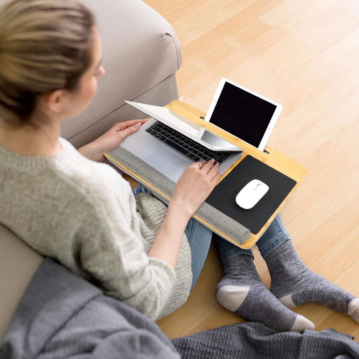 Support pour ordinateur portable COMFILAP gris avec surface de souris intégrée et support tablette de hjh OFFICE