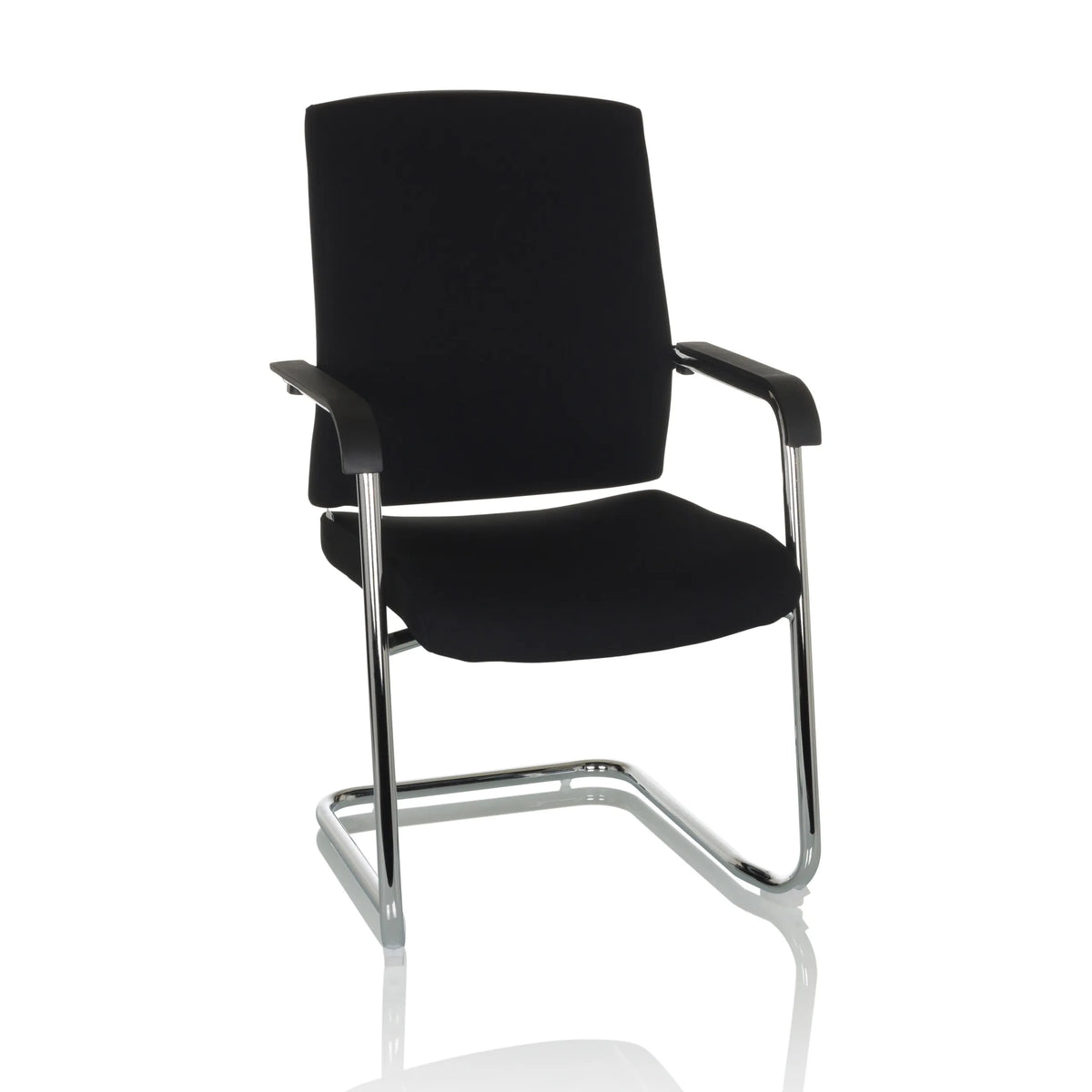 Chaises cantilever LEVIA VP noires avec accoudoirs et structure chromée de hjh OFFICE – vue à 360° (vue de face 15°)