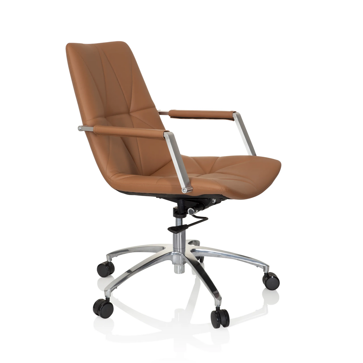 Siège de bureau à domicile SARANTO II couleur camel avec surpiqûres et base à cinq roulettes de hjh OFFICE – vue à 360° (vue de trois quarts avant 60°)