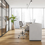 Chaises de comptoir TOP WORK STYLE beiges avec dossier en maille et repose-pieds sur roulettes de hjh OFFICE