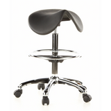 Tabouret de selle TOP WORK 13 noir avec repose-pieds et base à cinq roulettes de hjh OFFICE – vue à 360° (vue de face 20°)