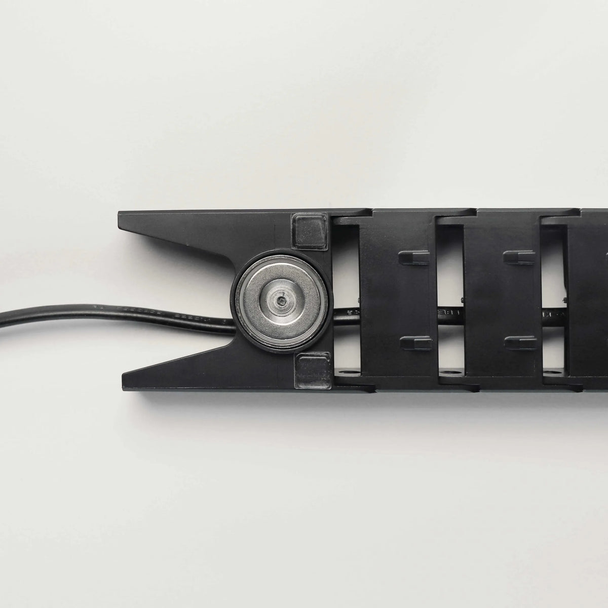 Chaîne porte-câbles verticale des Accessoires CKVL en noir avec élément de guidage et câble de hjh OFFICE PRO