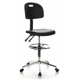 Chaise de comptoir noire TOP WORK 23 avec repose-pieds et piètement à cinq roulettes de hjh OFFICE – vue à 360° (vue de trois quarts avant 40°)