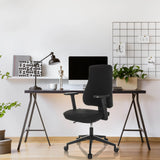 Siège de bureau de qualité professionnelle MATHES noir avec accoudoirs et roulettes à un bureau de hjh OFFICE