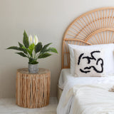 Plante artificielle Spathiphyllum 1 dans un pot gris sur une table d'appoint ronde en bois de hjh OFFICE