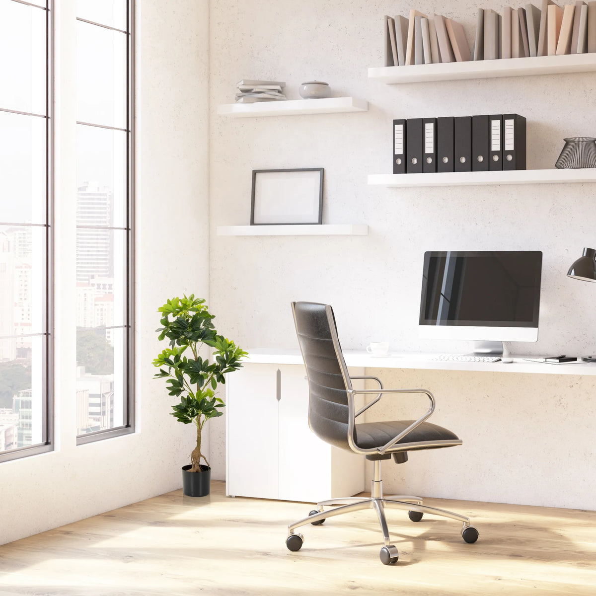 Plante artificielle SCHEFFLERA verte dans un cache-pot noir à côté d'un bureau de hjh OFFICE