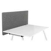 Cloison de table FLEXMIUT 3D grise de forme rectangulaire sur un bureau blanc de hjh OFFICE