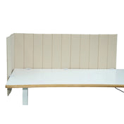 Cloison de table beige FLEXMIUT ROLL avec surpiqûres verticales sur un bureau blanc de hjh OFFICE