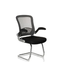 Chaises cantilever FLYER PRO V noire avec dossier en maille, accoudoirs et piétement luge chromé de hjh OFFICE