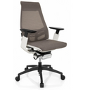 Siège de bureau de qualité professionnelle GENIDIA SMART WHITE avec revêtement en maille grise, accoudoirs blancs et pied noir de hjh OFFICE