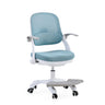 Chaise pivotante pour enfants Kiddy Smart Step en bleu avec structure blanche et repose-pieds intégré de hjh OFFICE